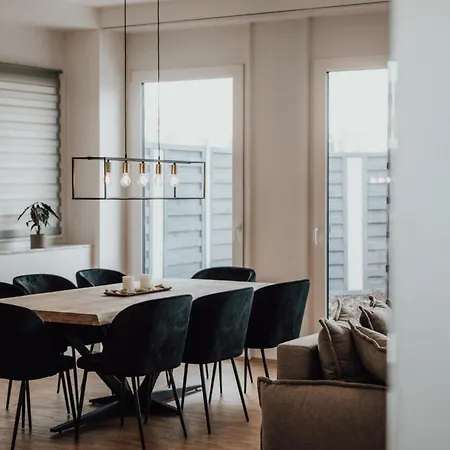 Jama - Modern&bright, Terrasse, Freies Parken, Wlan, Grosse Gruppen #1 *