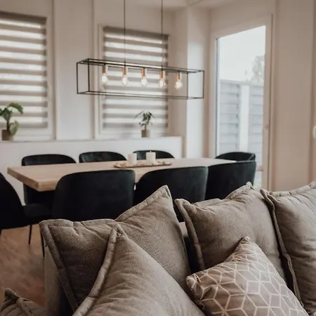 Jama - Modern&bright, Terrasse, Freies Parken, Wlan, Große Gruppen #1