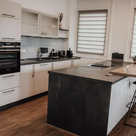 Jama - Modern&bright, Terrasse, Freies Parken, Wlan, Grosse Gruppen #1 Apartment Wurzburg