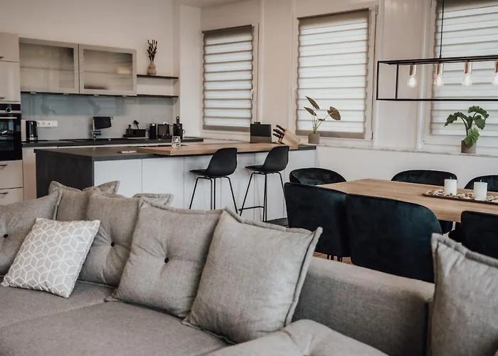 Apartment Jama - Modern&bright, Terrasse, Freies Parken, Wlan, Große Gruppen #1 *